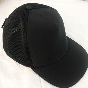 Lululemon sweat to street hat